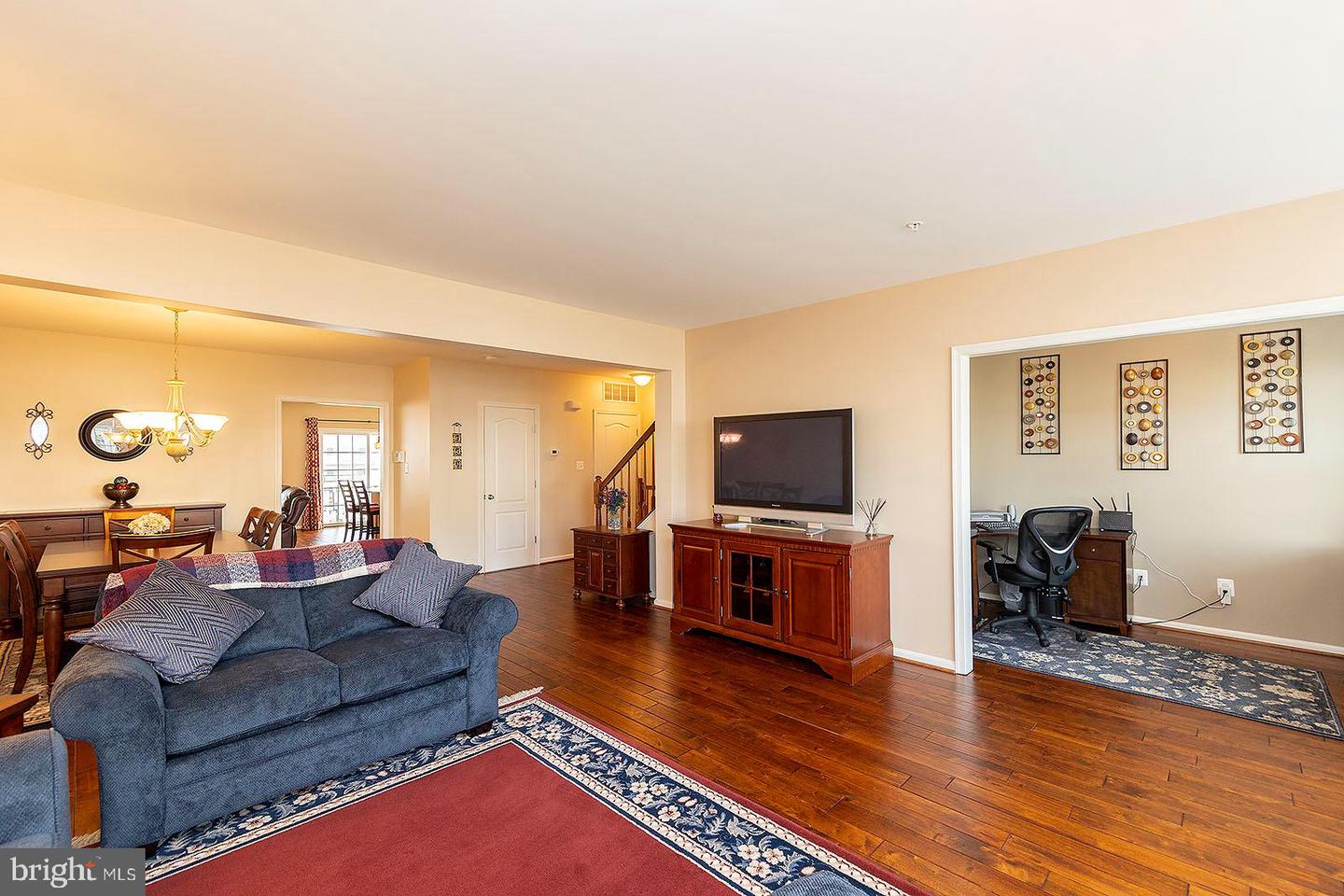 19243 WINMEADE DRIVE