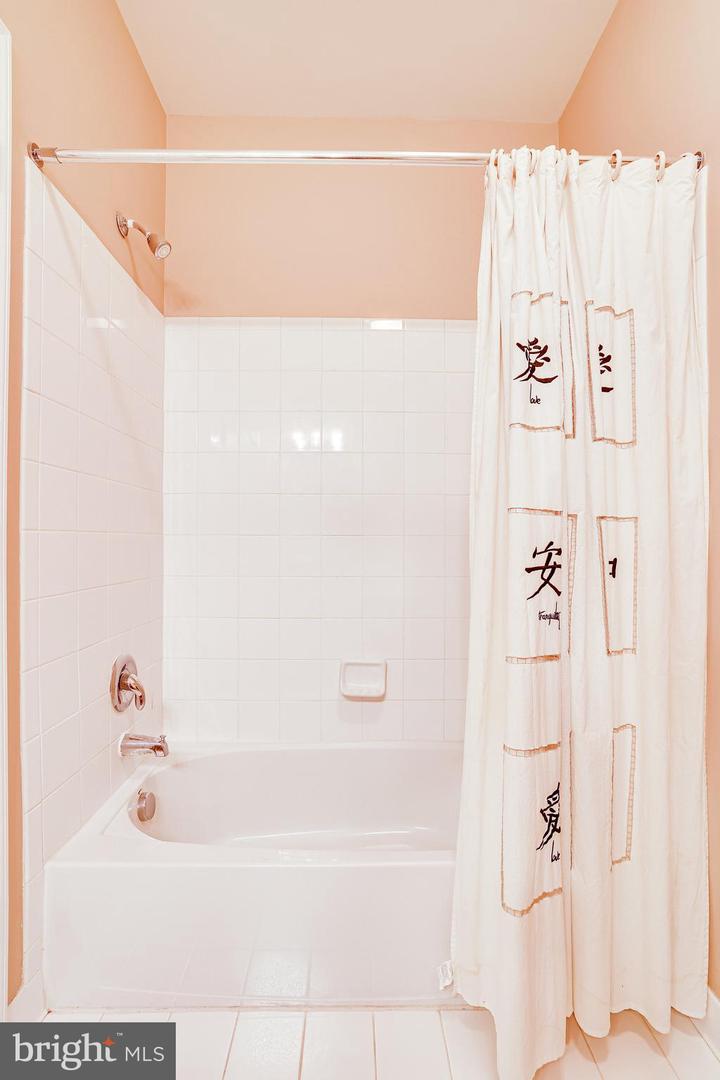 20751 ROYAL PALACE SQUARE Unit: 208