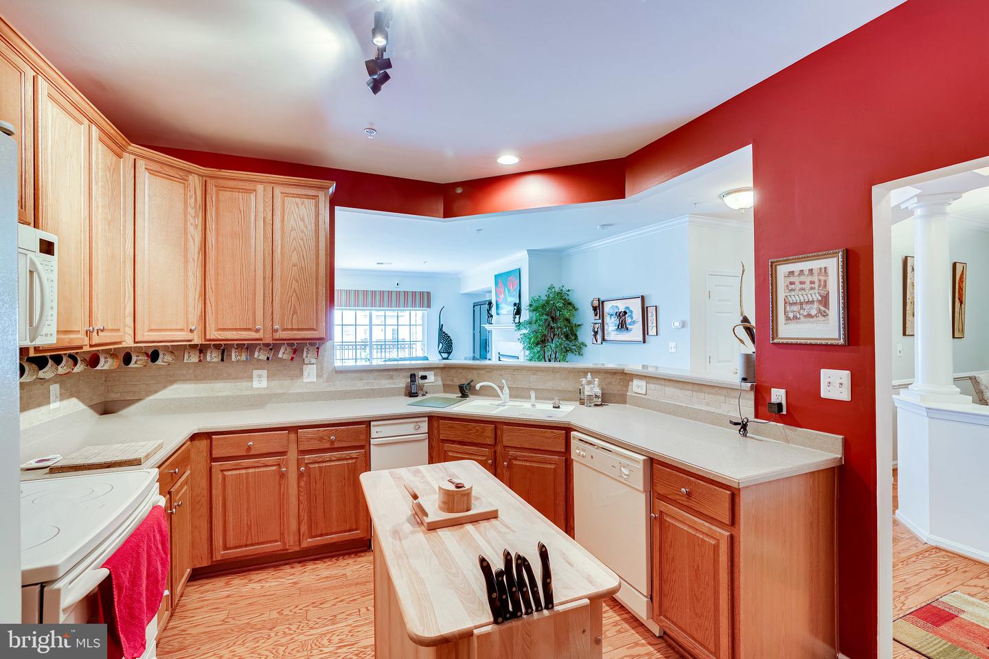 20751 ROYAL PALACE SQUARE Unit: 208