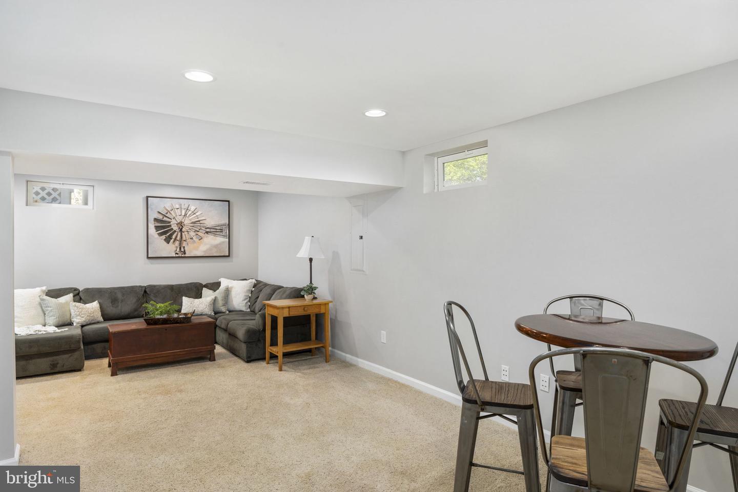 321 LOCUST GROVE DRIVE