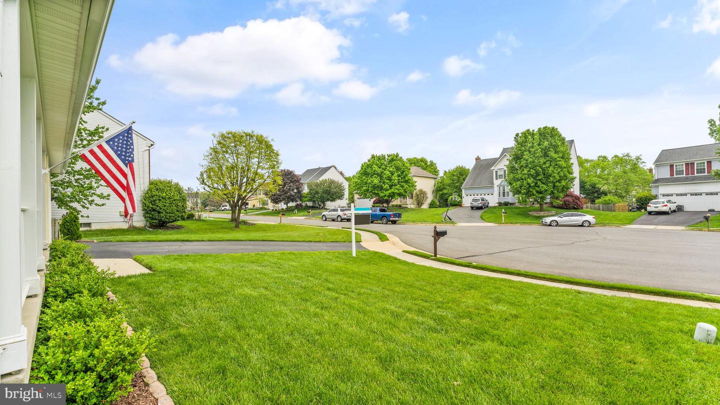 612 KRISTIN COURT SE