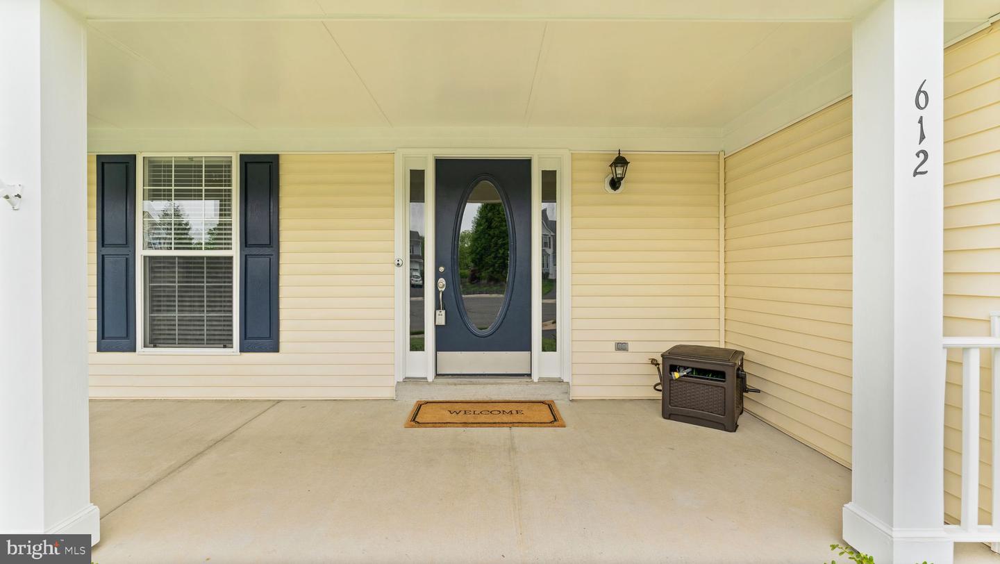 612 KRISTIN COURT SE