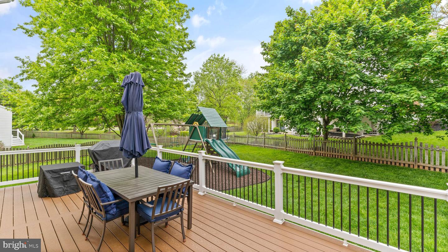 612 KRISTIN COURT SE