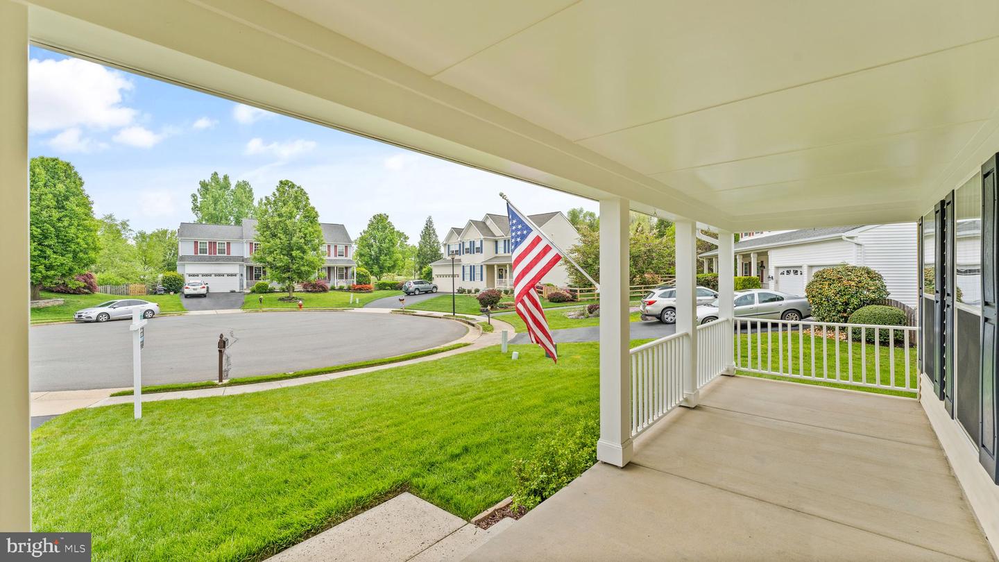 612 KRISTIN COURT SE