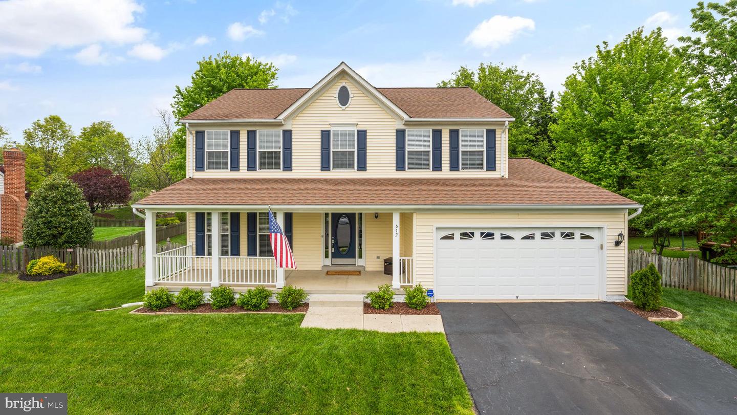 612 KRISTIN COURT SE