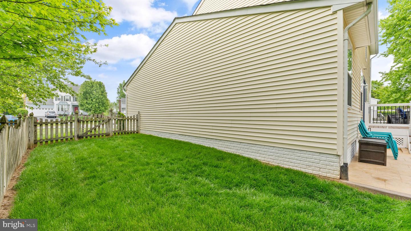 612 KRISTIN COURT SE