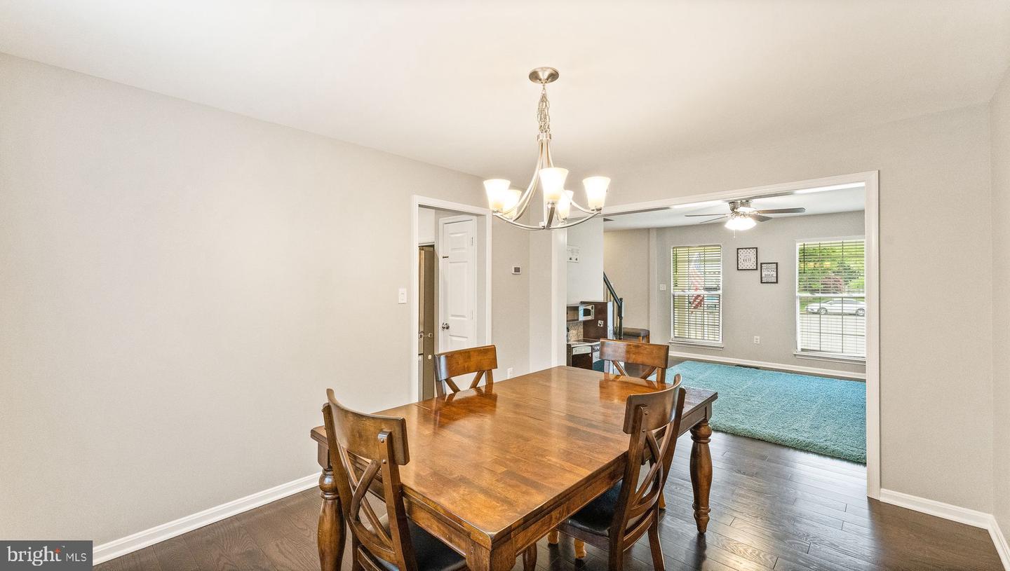 612 KRISTIN COURT SE