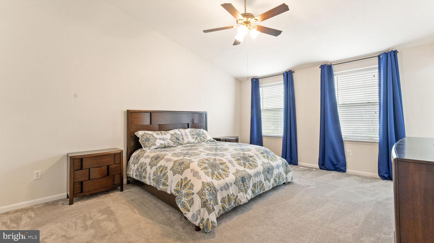 612 KRISTIN COURT SE