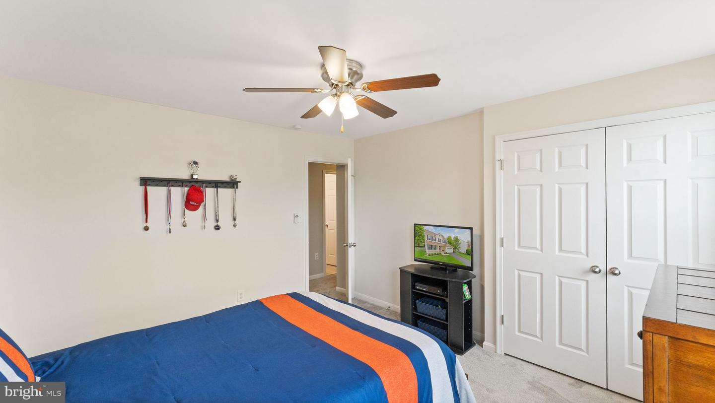 612 KRISTIN COURT SE
