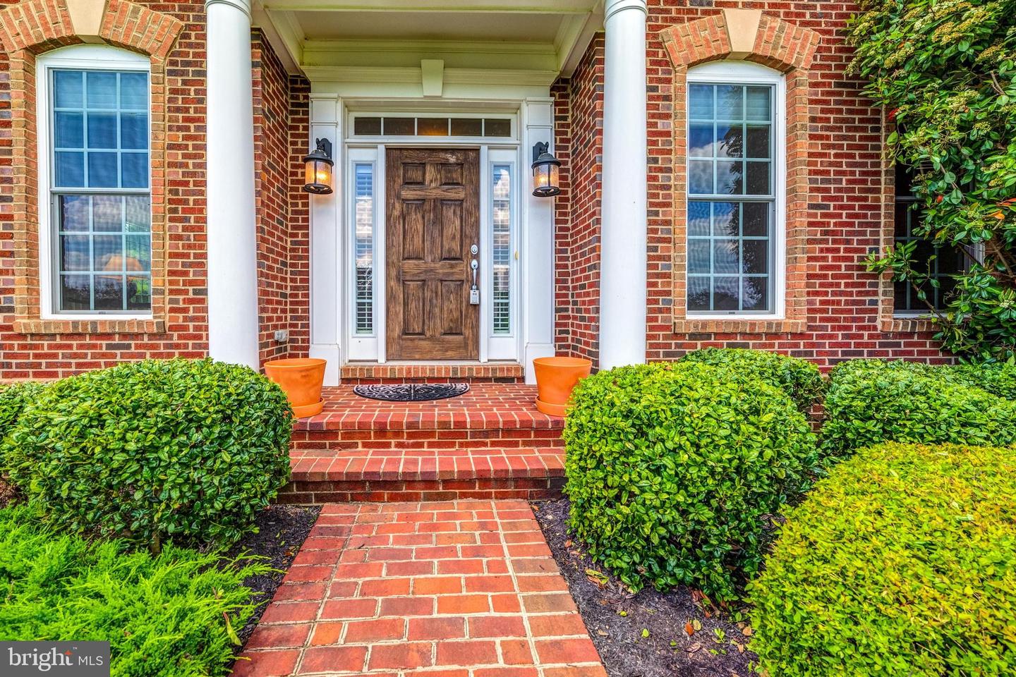 36488 WHISPERING SPRINGS COURT