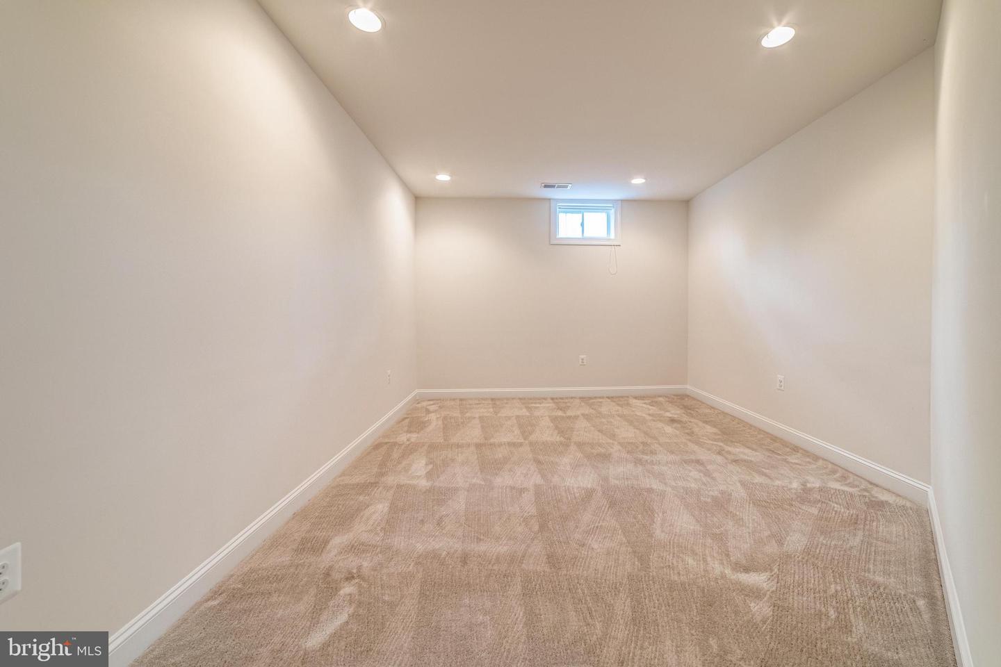 36488 WHISPERING SPRINGS COURT