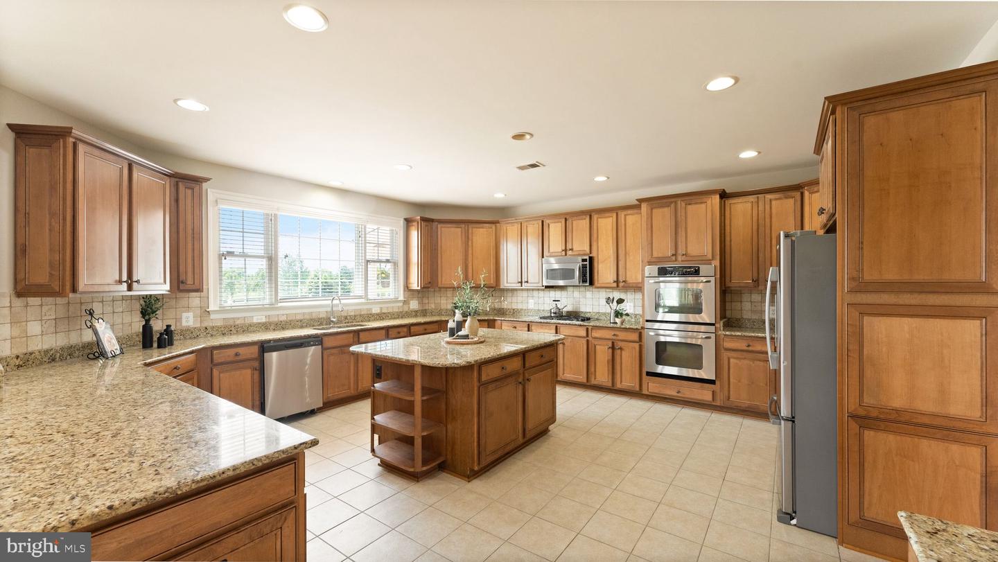 38015 HIGHLAND FARM PLACE