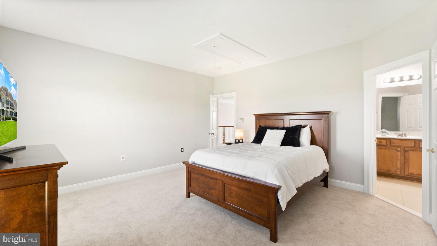 38015 HIGHLAND FARM PLACE