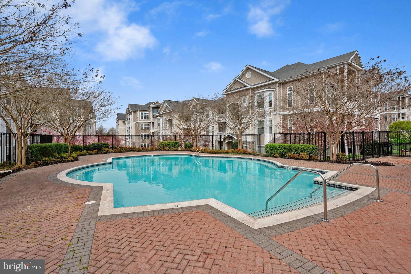 510 SUNSET VIEW TERRACE SE Unit: 204
