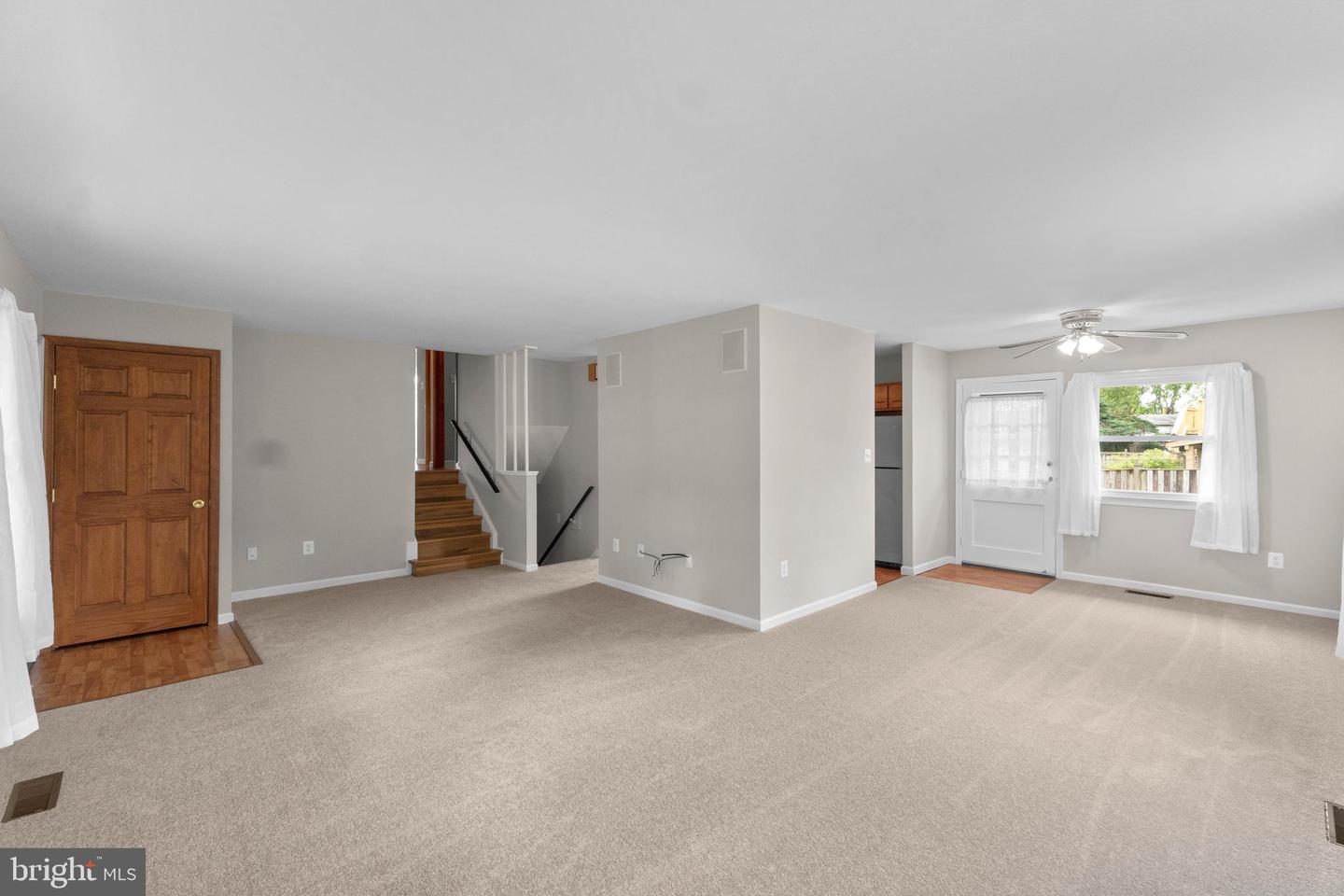 604 W JASPER COURT