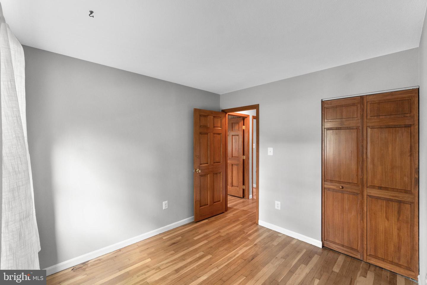 604 W JASPER COURT