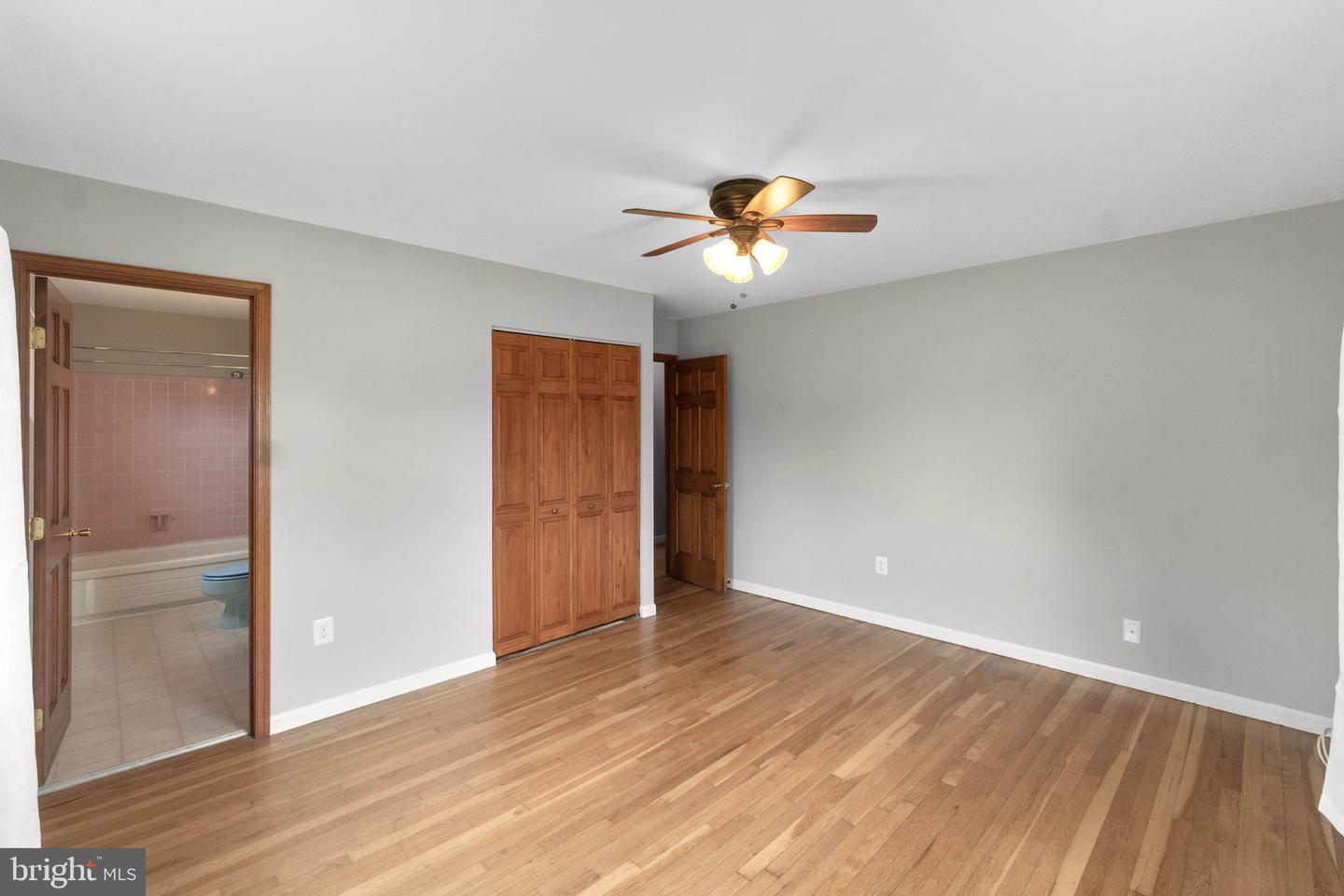 604 W JASPER COURT