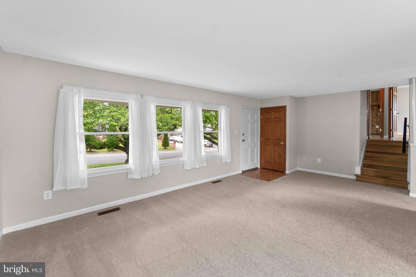 604 W JASPER COURT