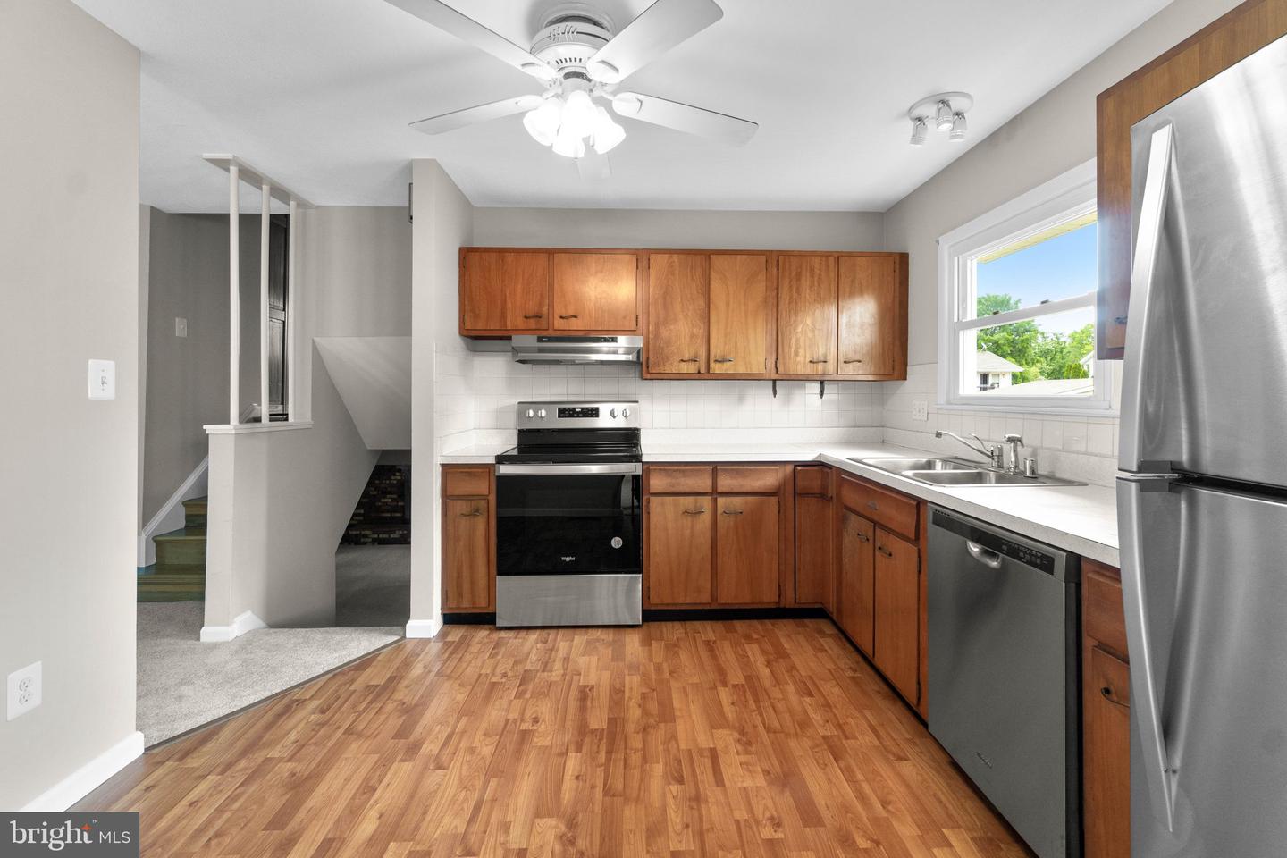 604 W JASPER COURT