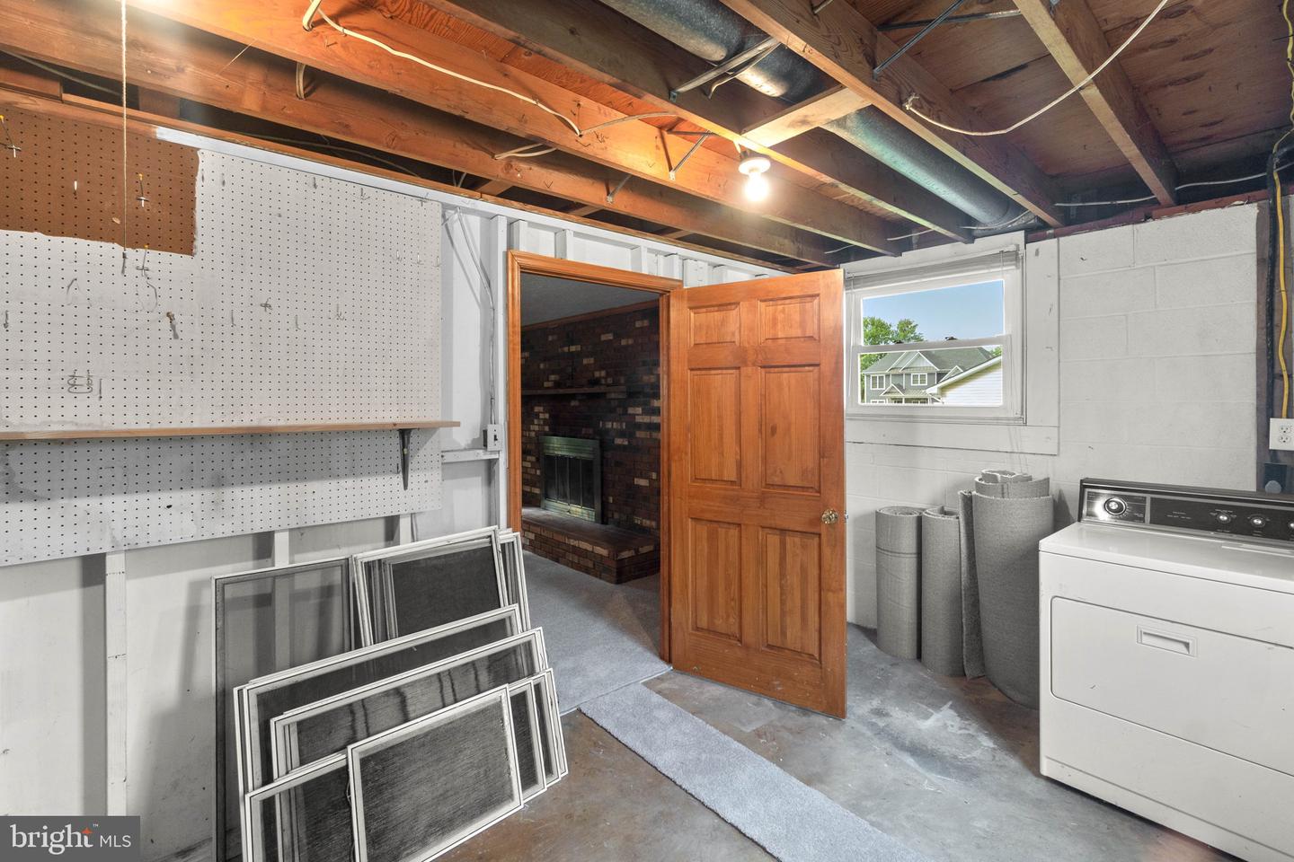 604 W JASPER COURT