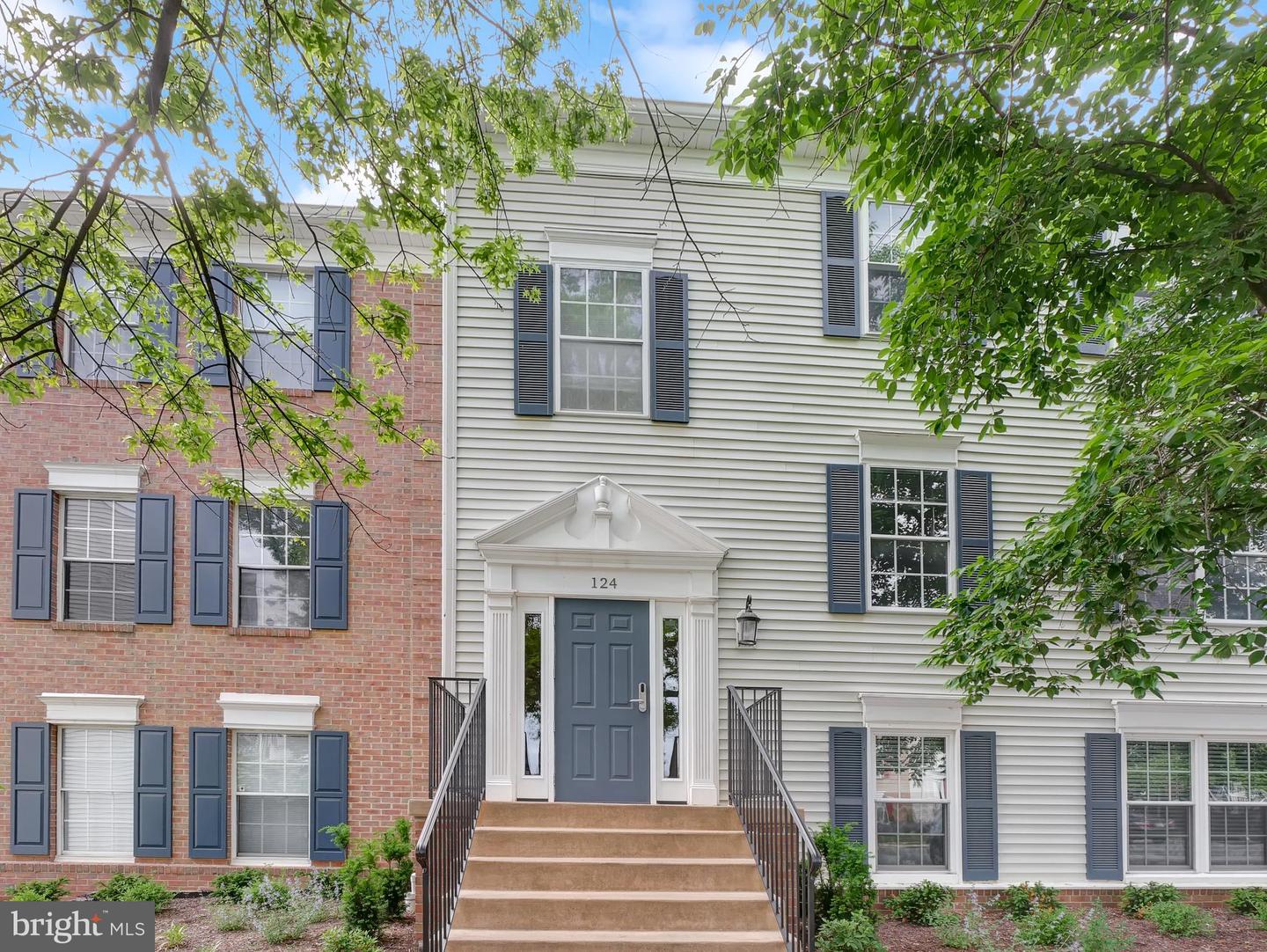 124 FORT EVANS ROAD SE Unit: D