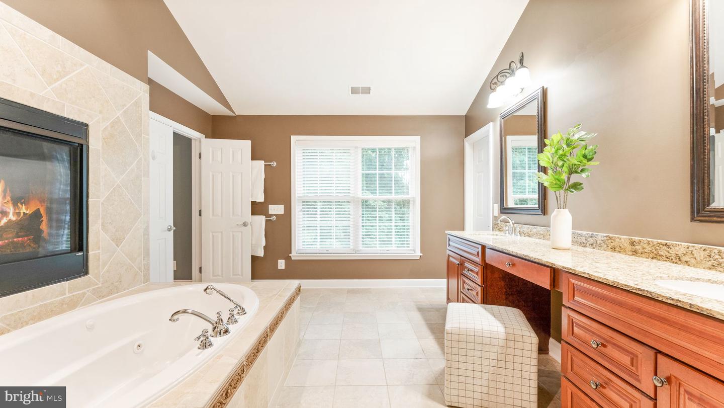 21130 WHITE CLAY PLACE