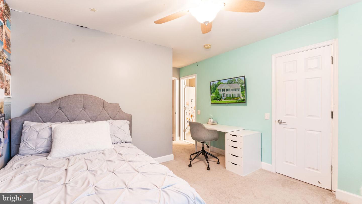 21130 WHITE CLAY PLACE