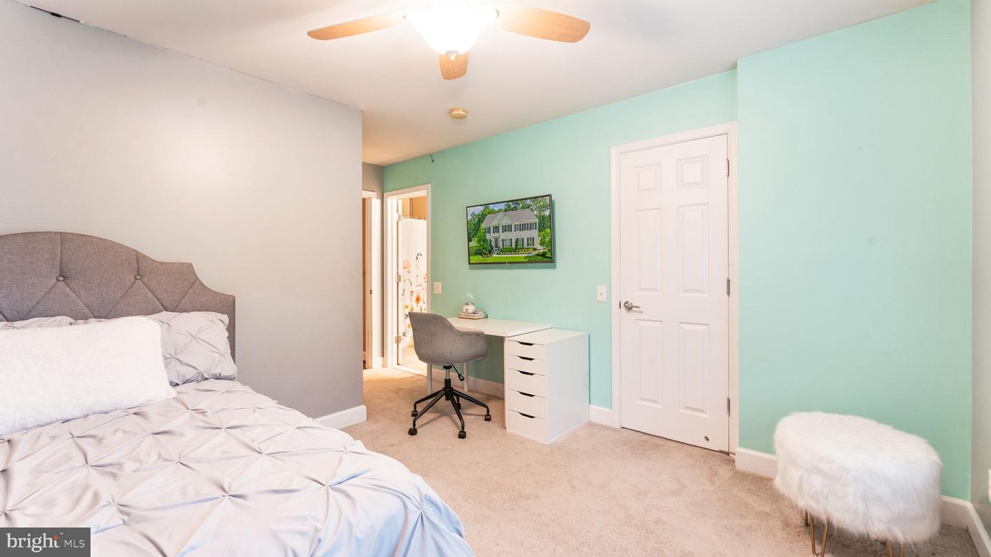 21130 WHITE CLAY PLACE
