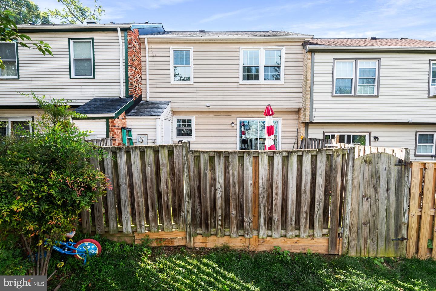 927 CHESHIRE COURT