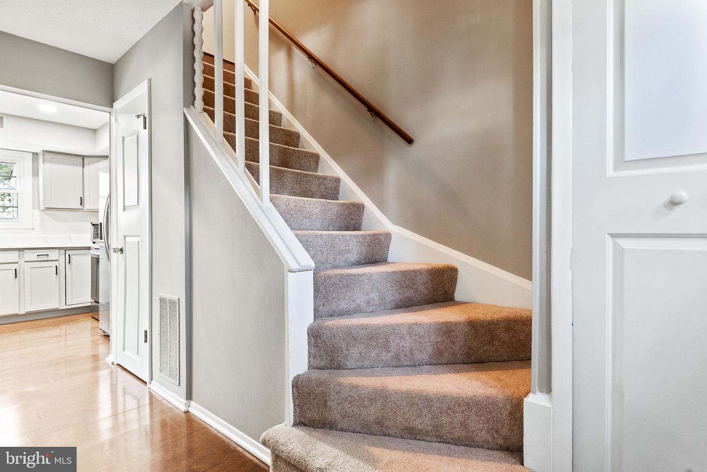927 CHESHIRE COURT