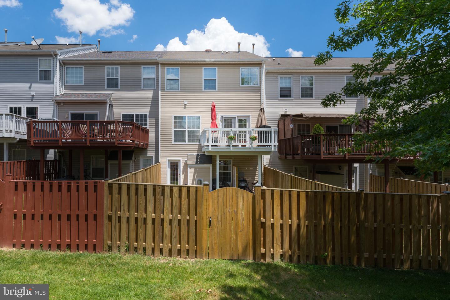 42721 COOL BREEZE SQUARE