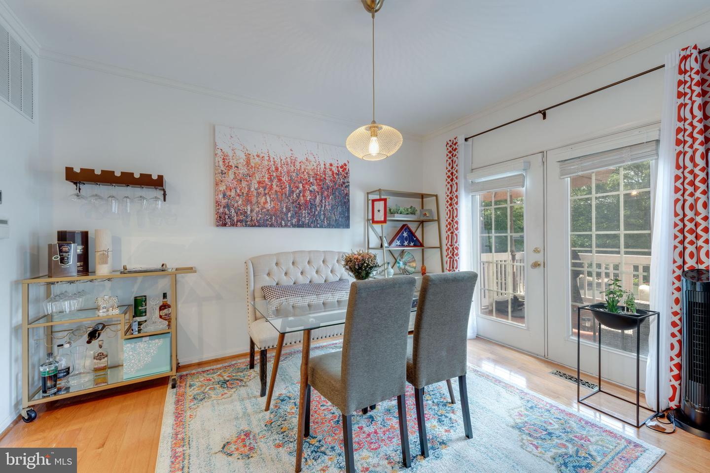 42721 COOL BREEZE SQUARE