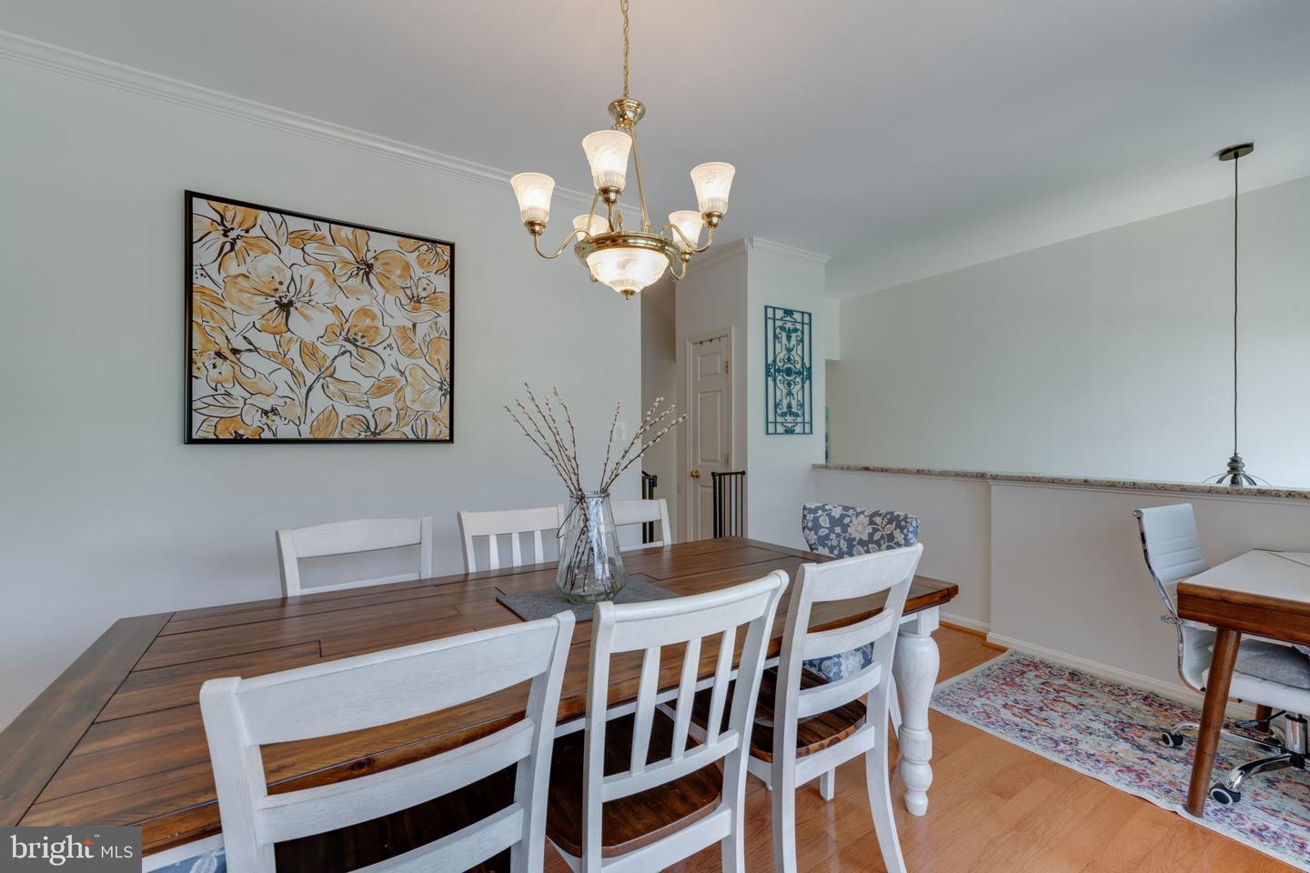 42721 COOL BREEZE SQUARE