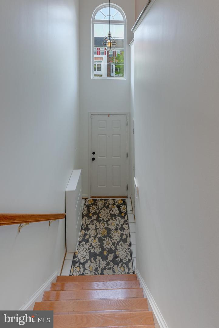 42721 COOL BREEZE SQUARE