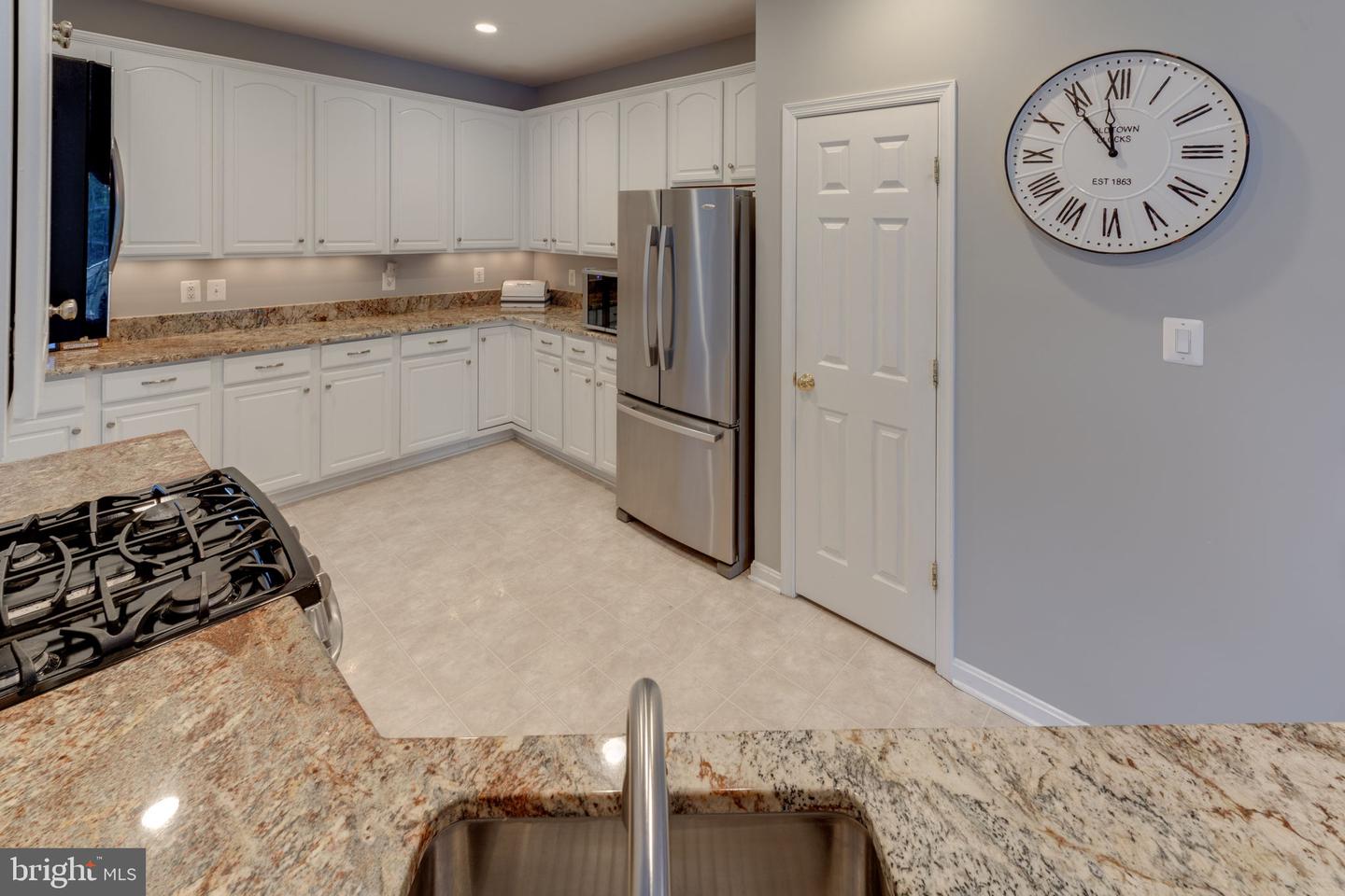 42721 COOL BREEZE SQUARE