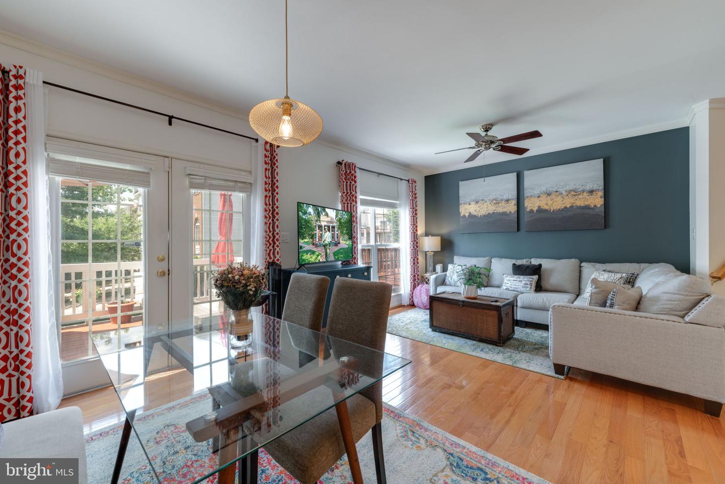 42721 COOL BREEZE SQUARE