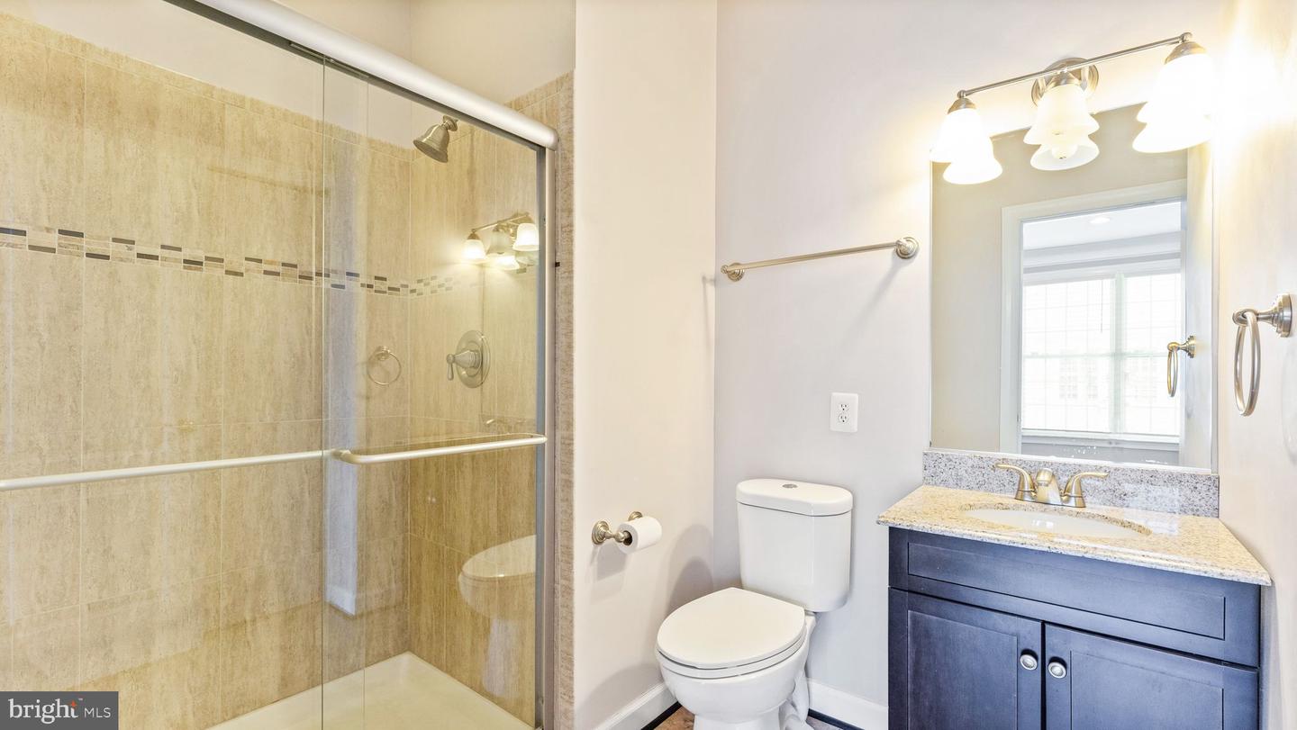 43676 WARBLER SQUARE