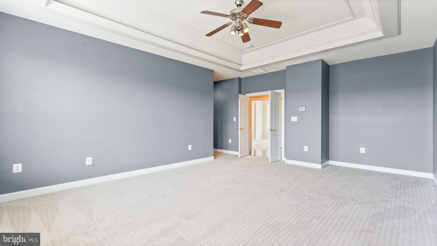 43676 WARBLER SQUARE