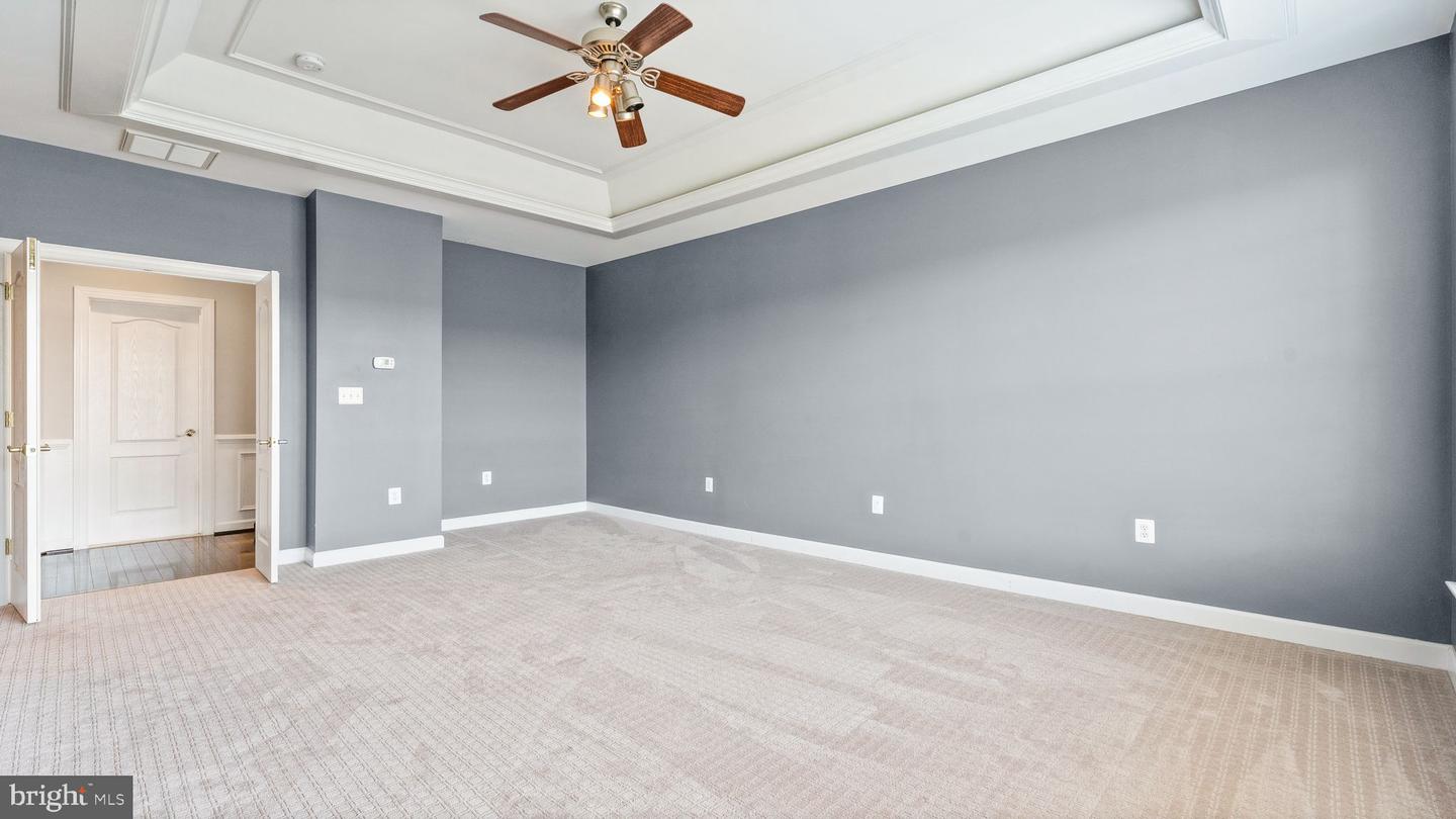 43676 WARBLER SQUARE