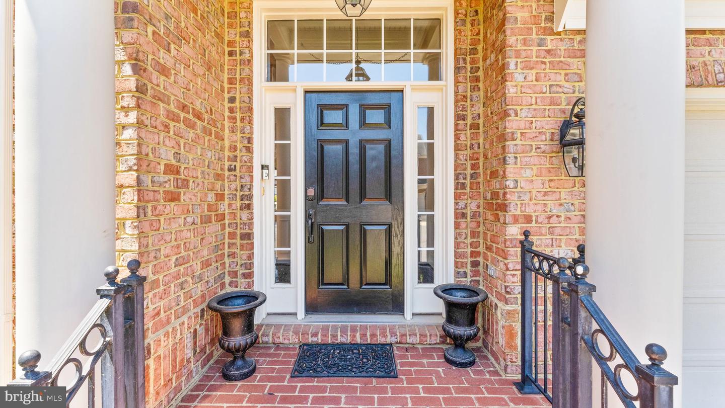 43676 WARBLER SQUARE