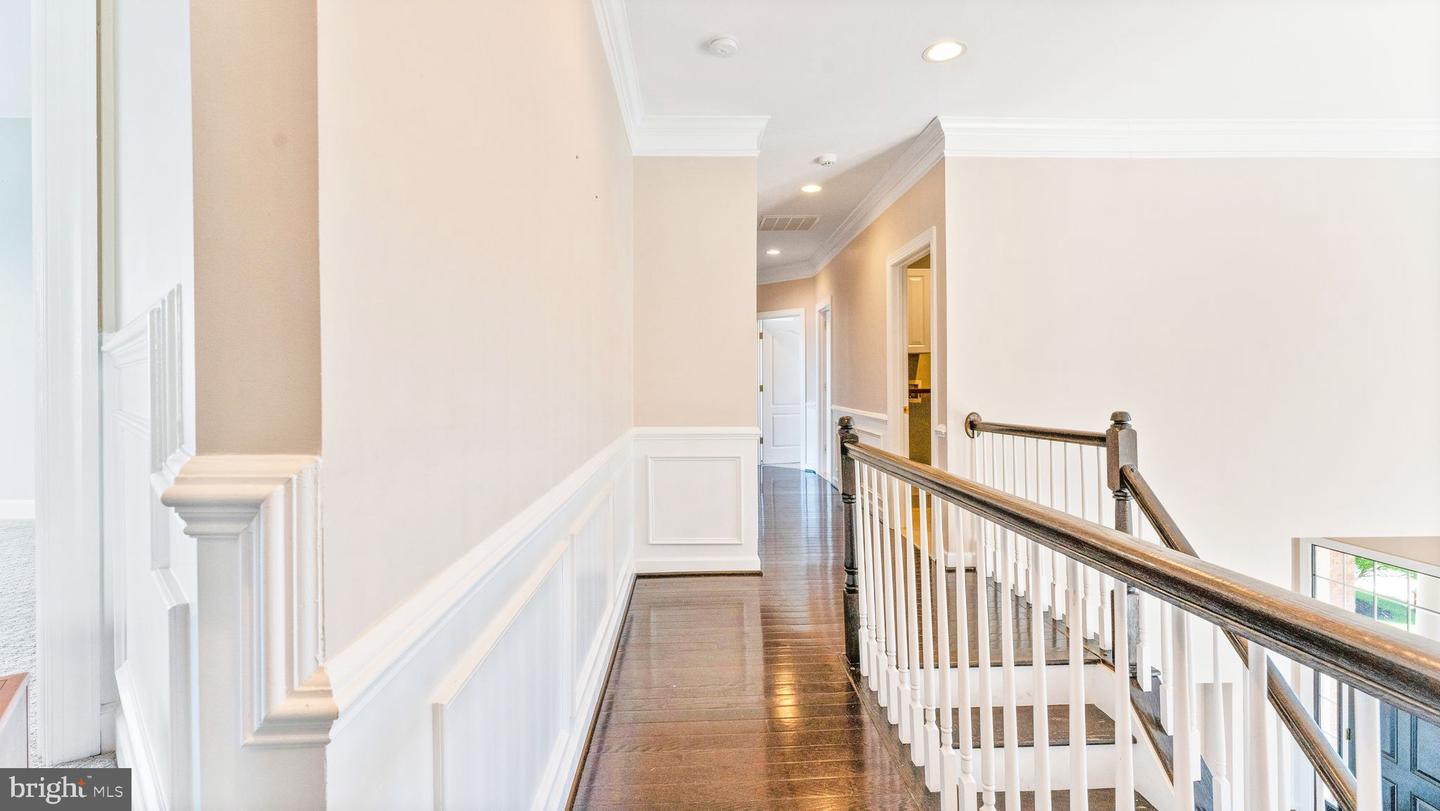 43676 WARBLER SQUARE