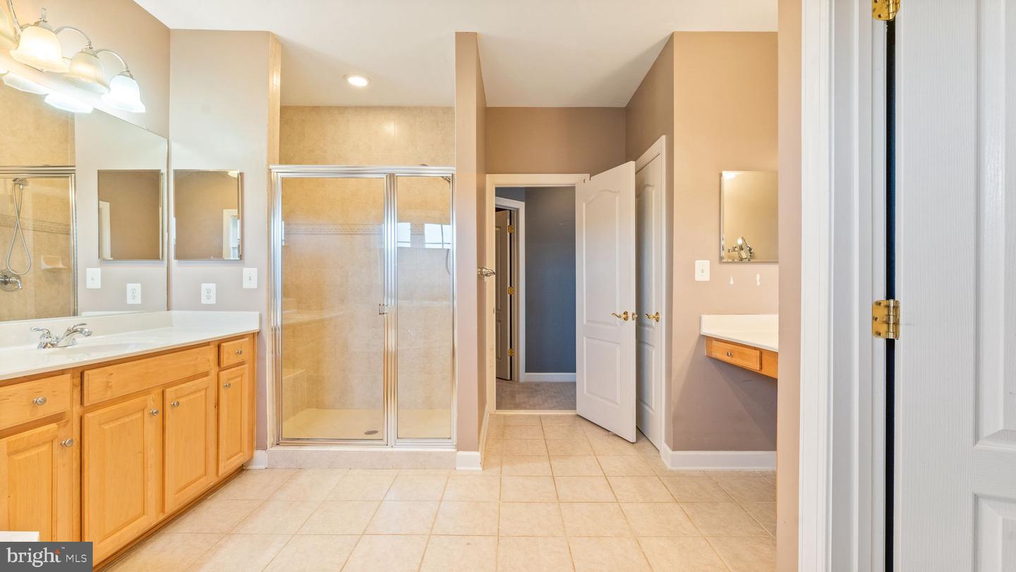 43676 WARBLER SQUARE