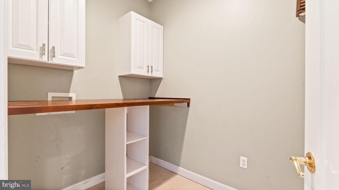 43676 WARBLER SQUARE