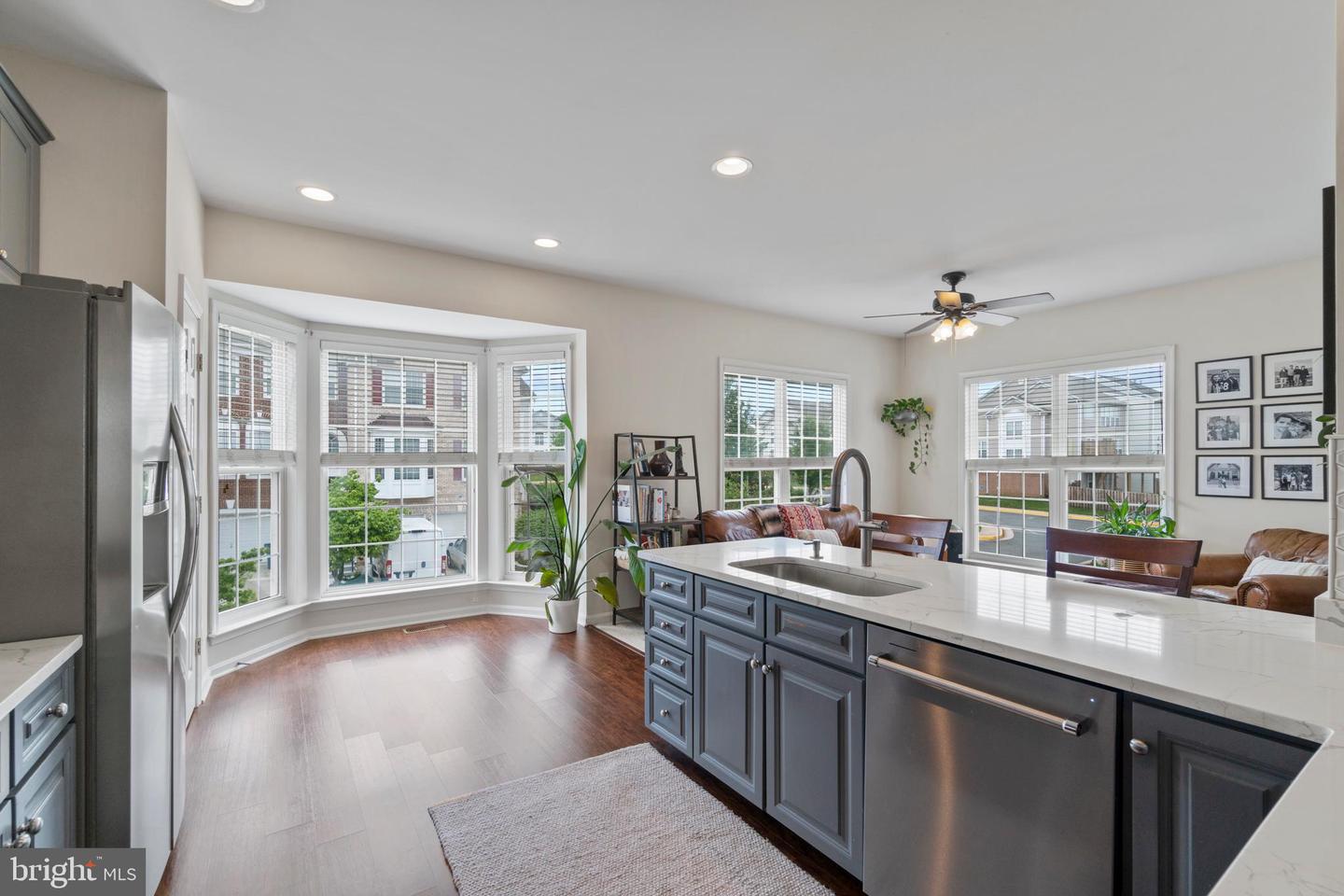 22676 SIMONET BLANC TERRACE