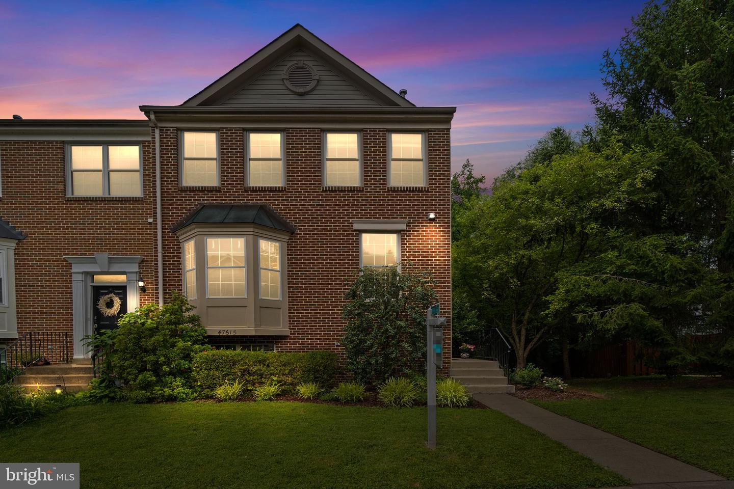 47615 COMER SQUARE