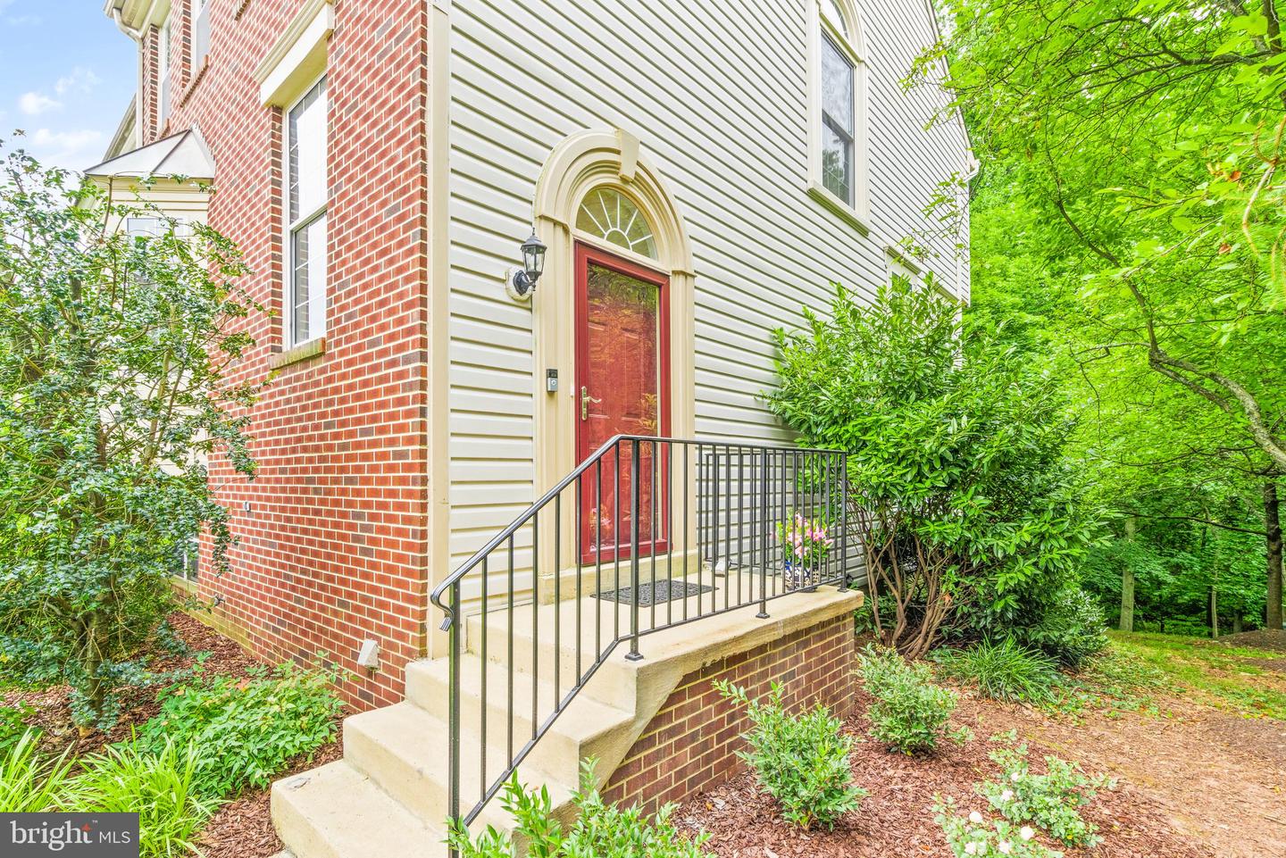 47615 COMER SQUARE