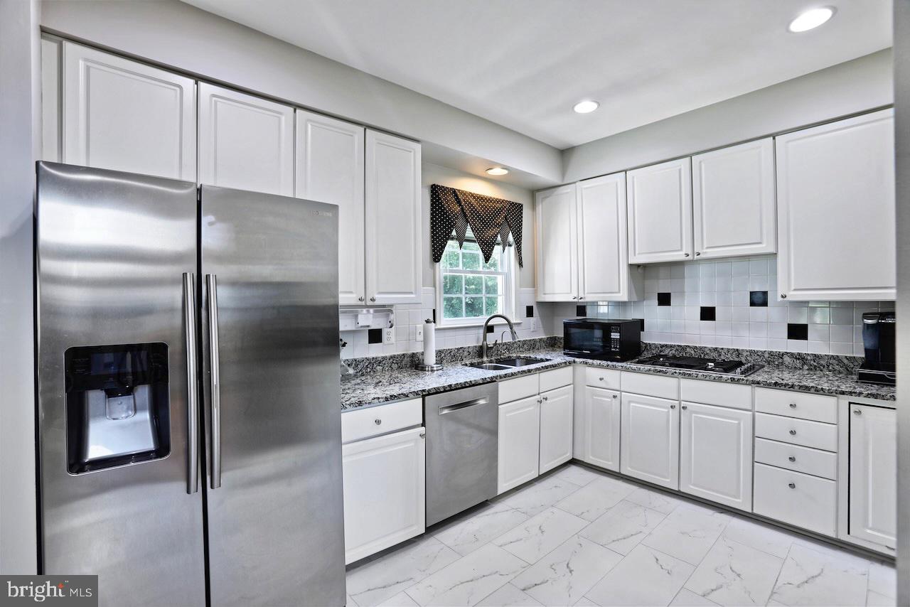 20834 BLYTHWOOD COURT