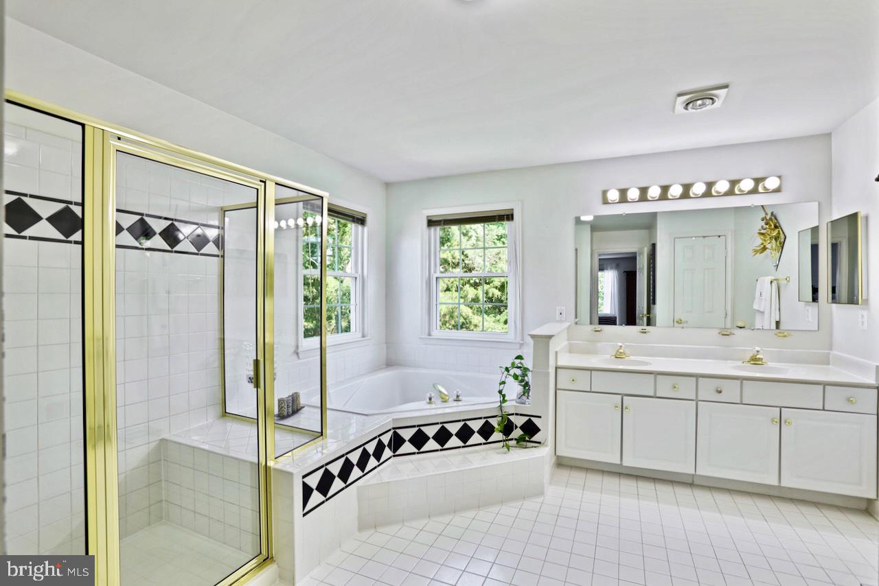 20834 BLYTHWOOD COURT