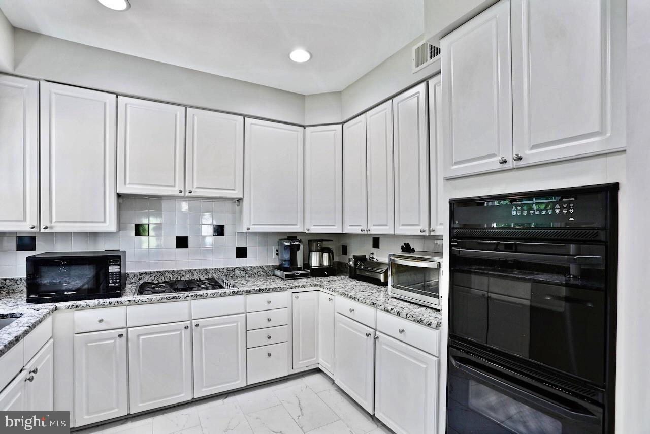 20834 BLYTHWOOD COURT