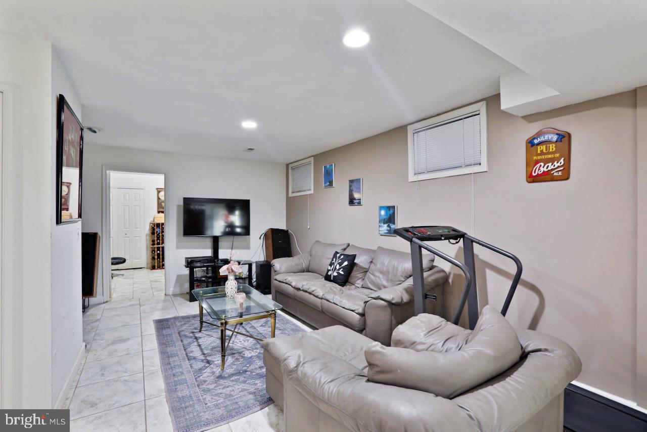 20834 BLYTHWOOD COURT